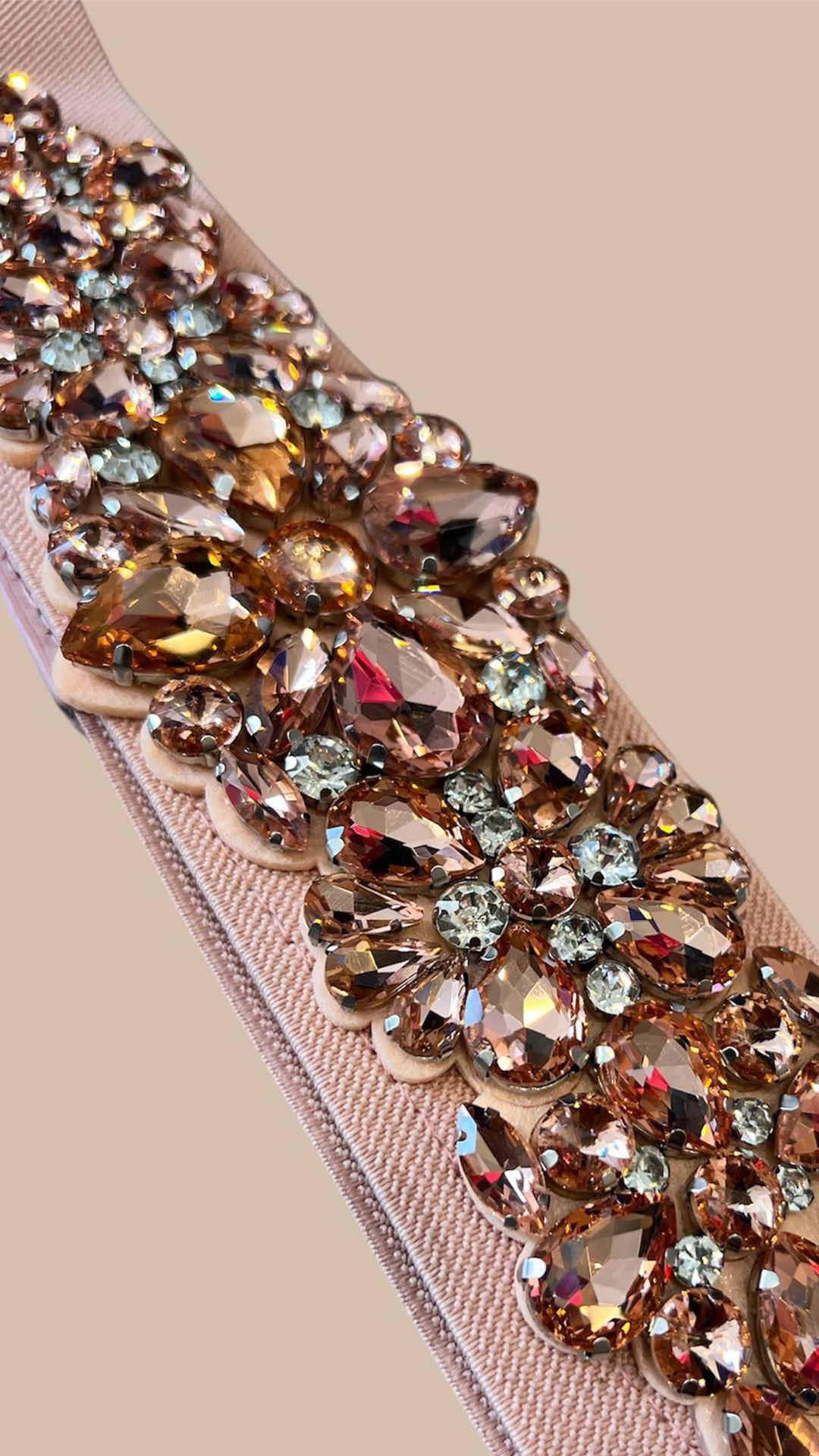 WIDE BELT WITH STONES 1